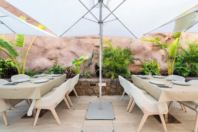 Grand Horizon Luxury Boutique Apartments