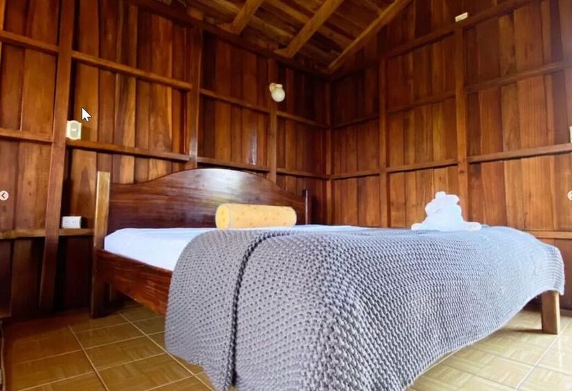 ホテル Arenal Roca Lodge