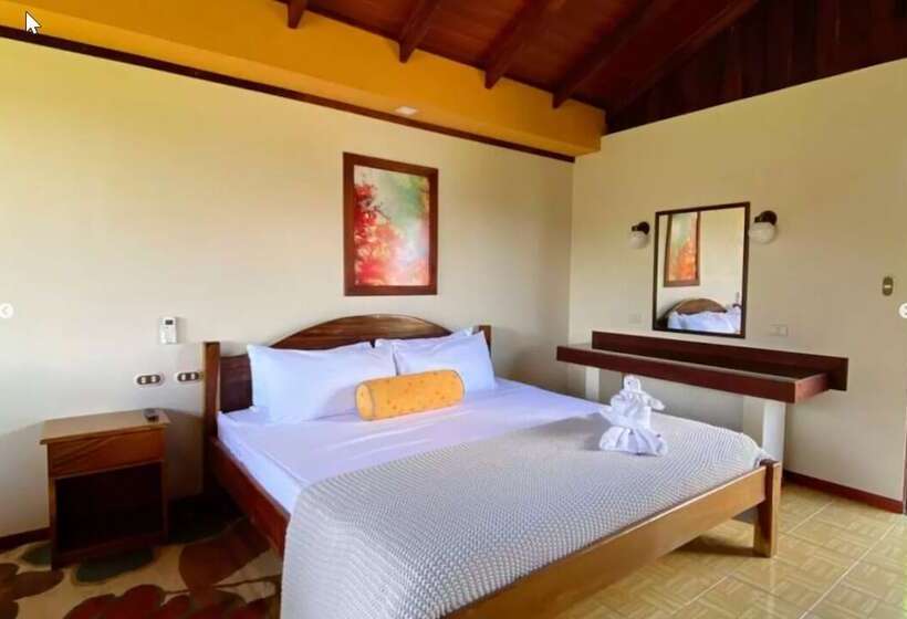 هتل Arenal Roca Lodge