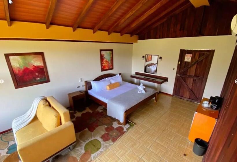 בית מלון כפרי Arenal Roca Lodge