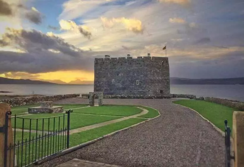 Hotelli Mingary Castle   Restaurant With Rooms