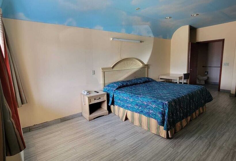 فندق Woodland Inn & Suites