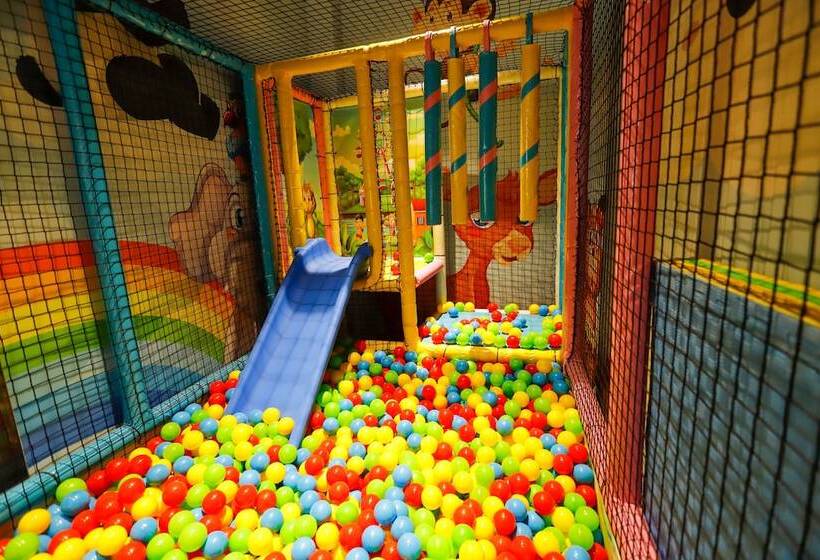 فندق World Dreams Forest