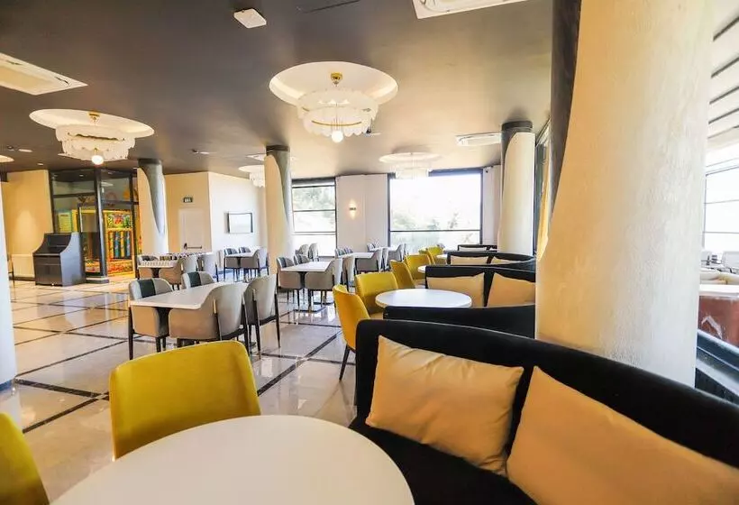 Hotelli World Dreams Forest