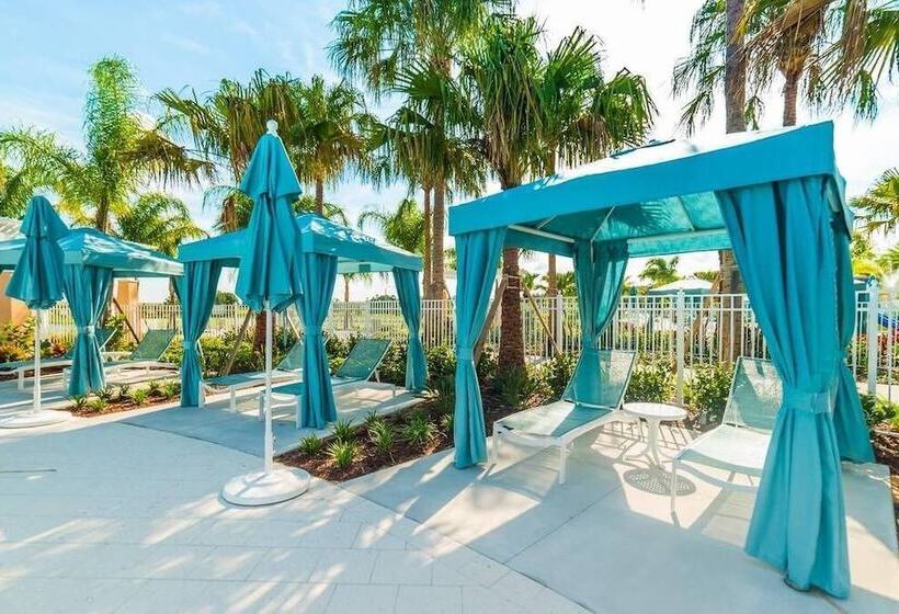 Luxury Villa, South Facing Pool! No Rear Neighbors. Themed Rooms, Theatre & Game Room. #8so8956