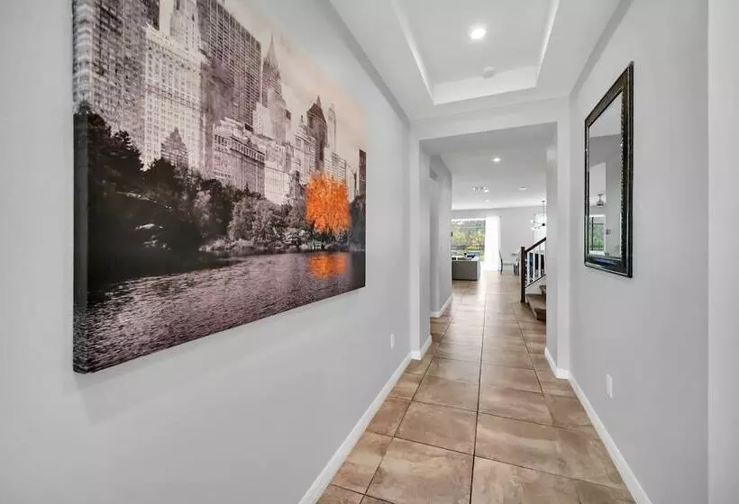 Luxury Villa, South Facing Pool! No Rear Neighbors. Themed Rooms, Theatre & Game Room. #8so8956