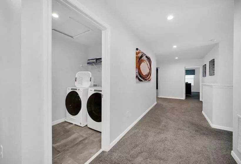 Luxury Villa, South Facing Pool! No Rear Neighbors. Themed Rooms, Theatre & Game Room. #8so8956