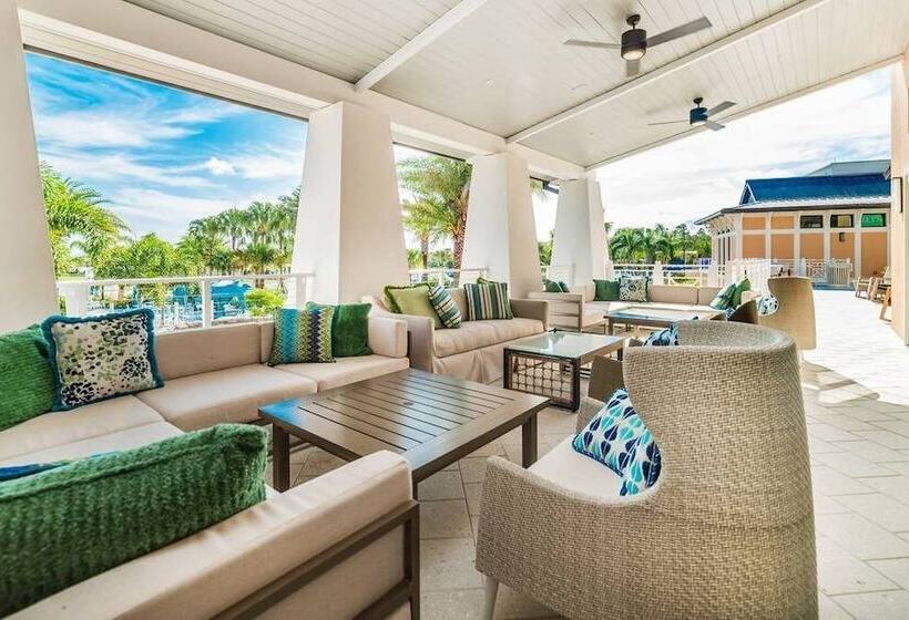 Luxury Villa, South Facing Pool! No Rear Neighbors. Themed Rooms, Theatre & Game Room. #8so8956