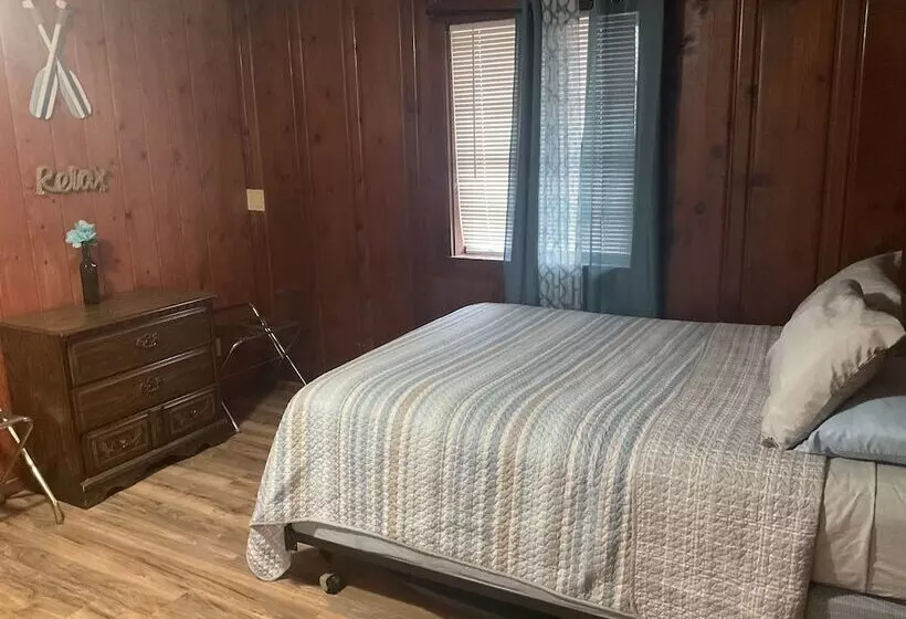 Motelli Fireside Lodge