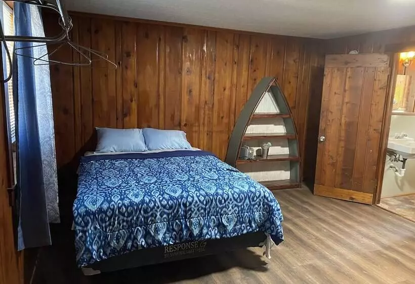 Motelli Fireside Lodge