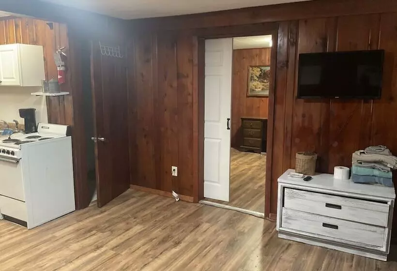 Motelli Fireside Lodge