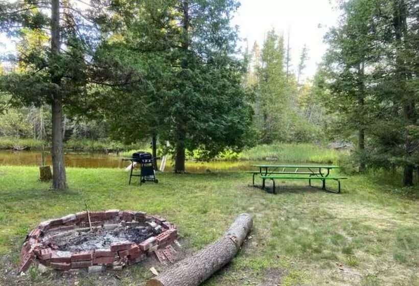 Motelli Fireside Lodge