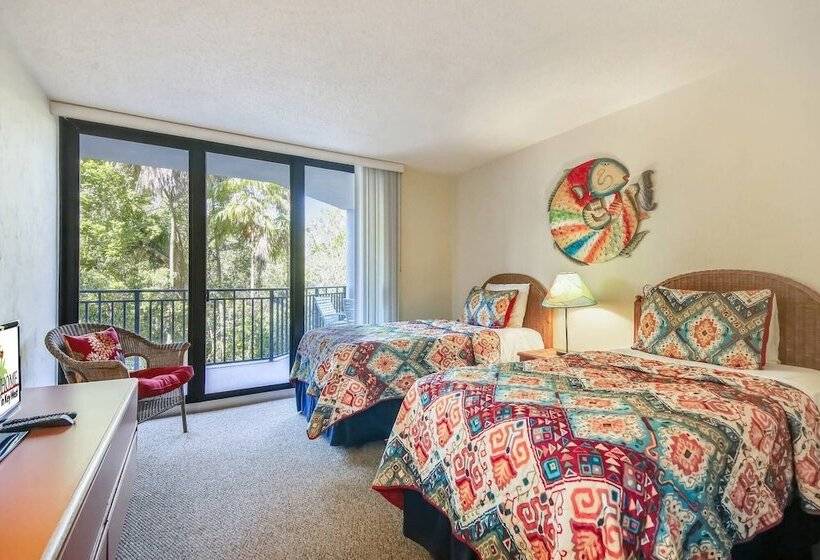 Papaya Place By Avantstay Great Location W/ Balcony, Outdoor Dining, Shared Pool & Hot Tub!