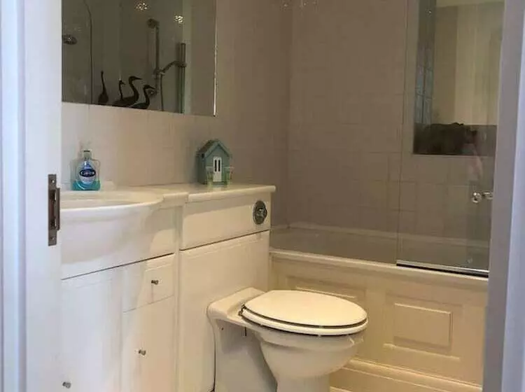 レジデンス Beautiful 4 Bed House In Walton On The Naze