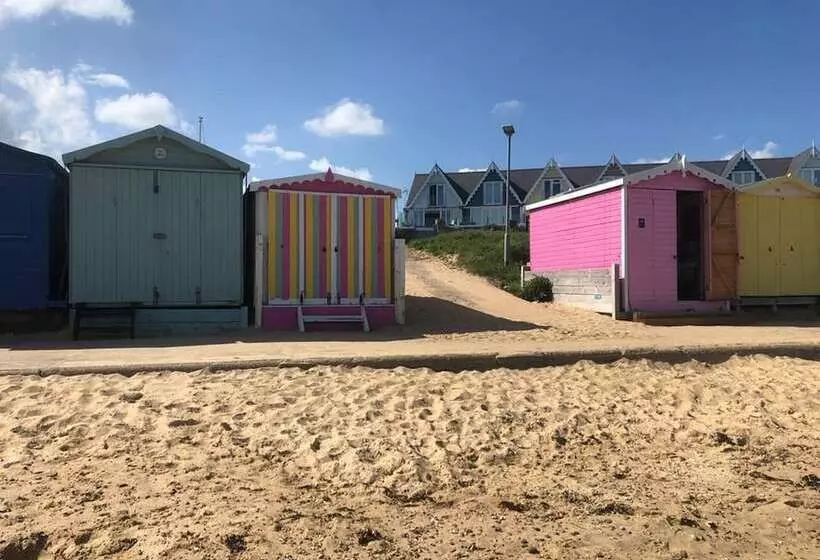 レジデンス Beautiful 4 Bed House In Walton On The Naze