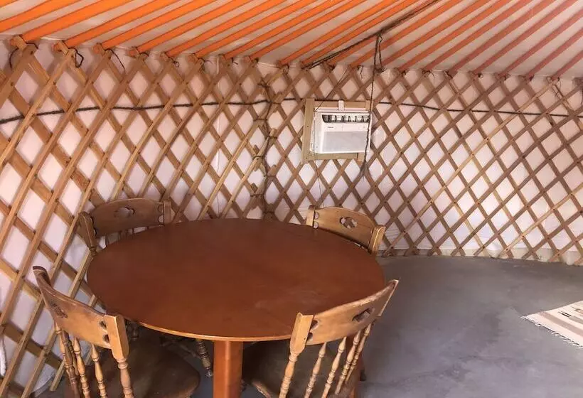 Lomakeskus 28 Palms Ranch