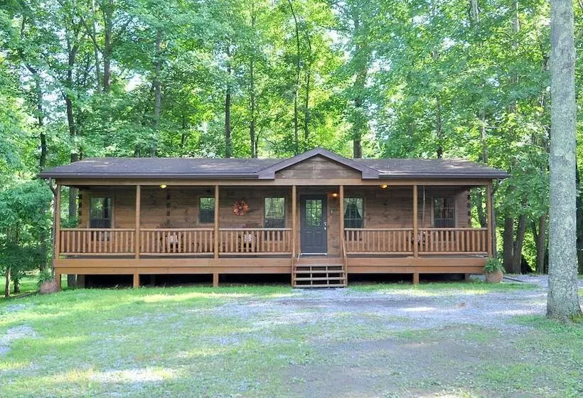 Sleepy Creek   Creekside Escape