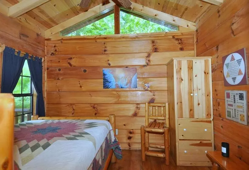 Sleepy Creek   Creekside Escape