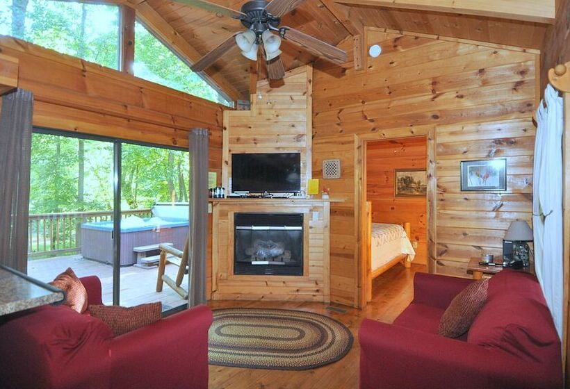 Sleepy Creek   Creekside Escape