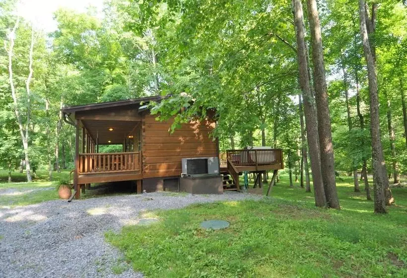 Sleepy Creek   Creekside Escape