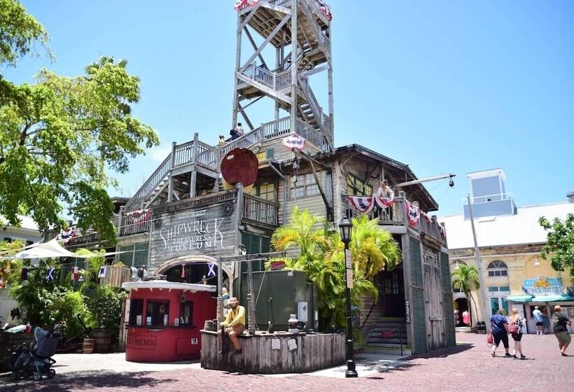 Windchime By Avantstay Walk To Duval Street Month Long Stays Only