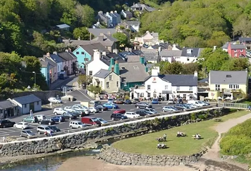 Beautiful 3 Bed Cabin In Pembrokeshire Coast