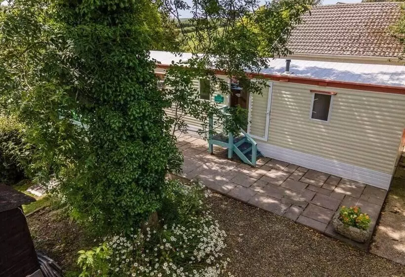 Beautiful 3 Bed Cabin In Pembrokeshire Coast