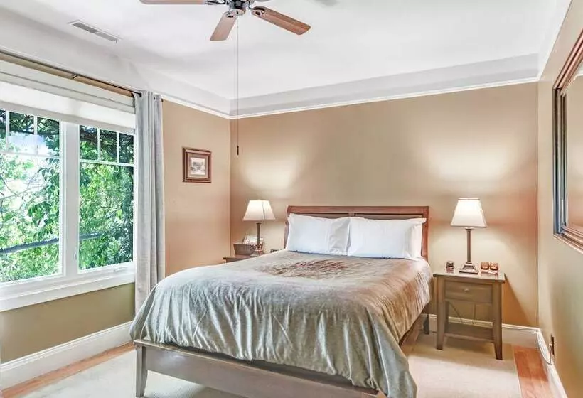 Aamiaismajoitus (B&B) Chateau De Vie