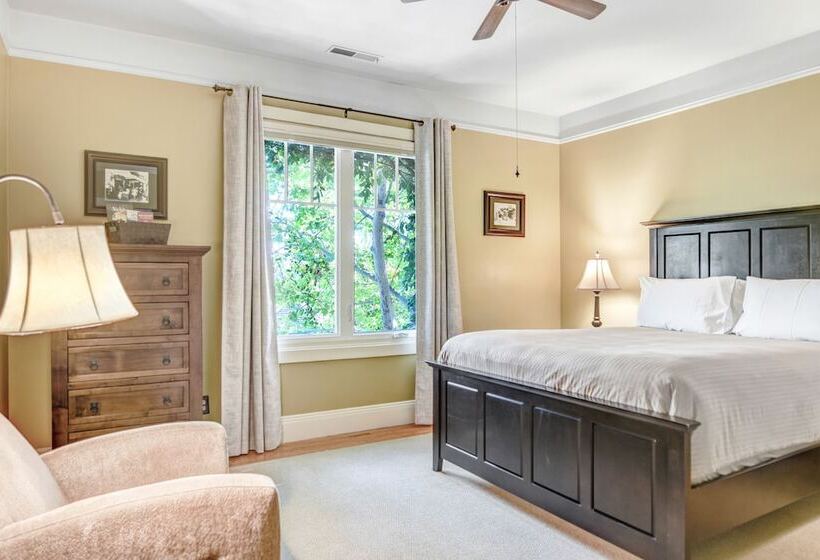 Bed and Breakfast Chateau De Vie