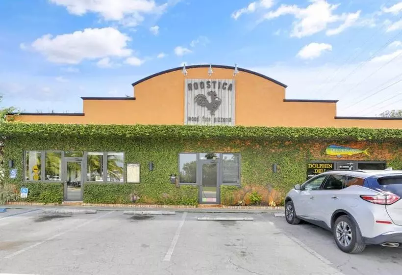 Coral Garden By Avantstay Great Location W/ Balcony & Shared Pool