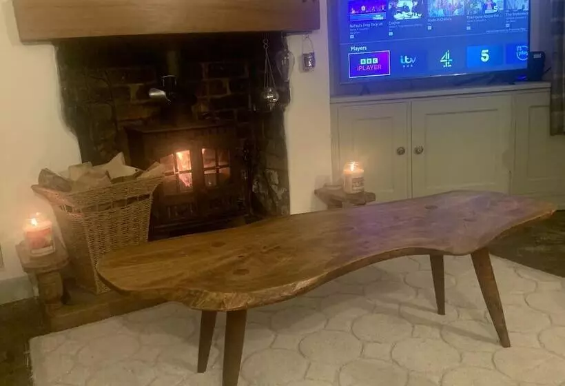 18th Century Cottage In Stratford Upon Avon