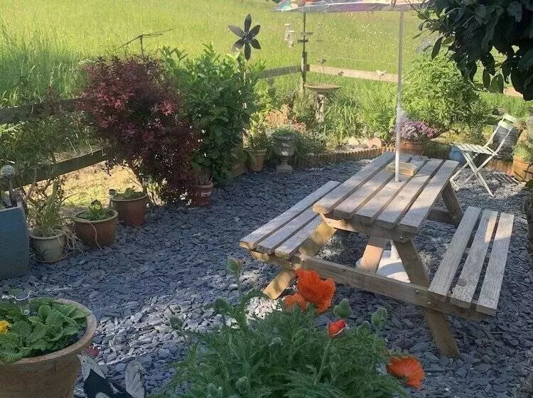 18th Century Cottage In Stratford Upon Avon