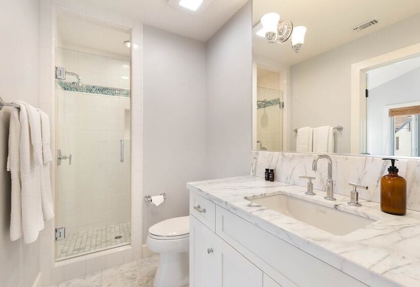 Crystal Cove By Avantstay Gorgeous & Charming Newport Home!