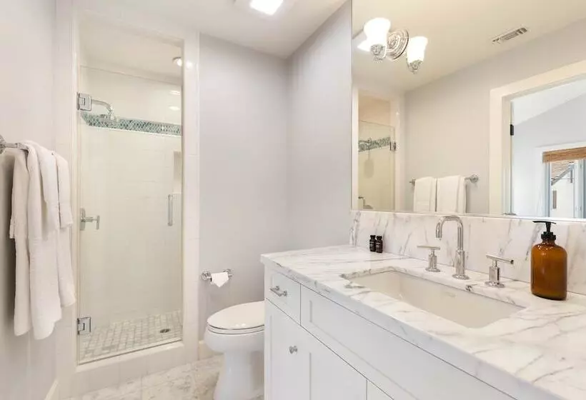 Crystal Cove By Avantstay Gorgeous & Charming Newport Home!