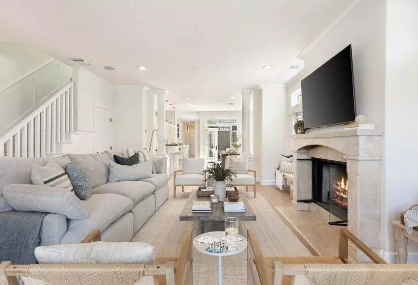 Crystal Cove By Avantstay Gorgeous & Charming Newport Home!