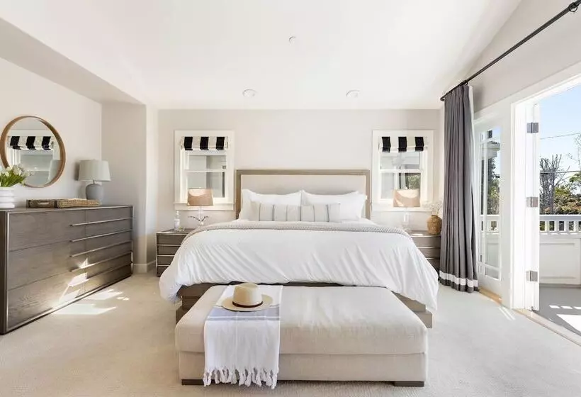 Crystal Cove By Avantstay Gorgeous & Charming Newport Home!