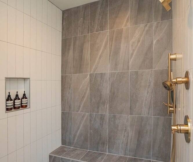 Franklin By Avantstay Trendy Townhouse In Great Location W/ Private Roof Top Patio