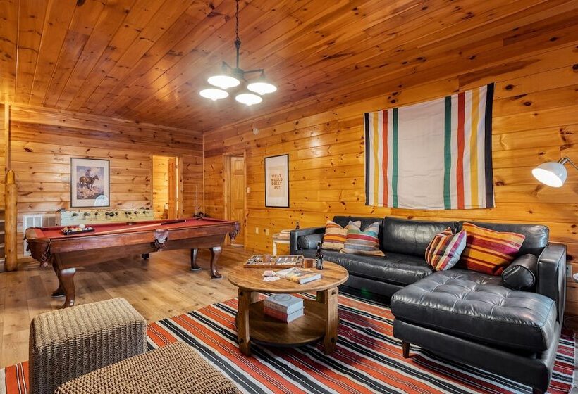 Hazel By Avantstay Cliffside Modern Cabin W/ Incredible Views & Hot Tub