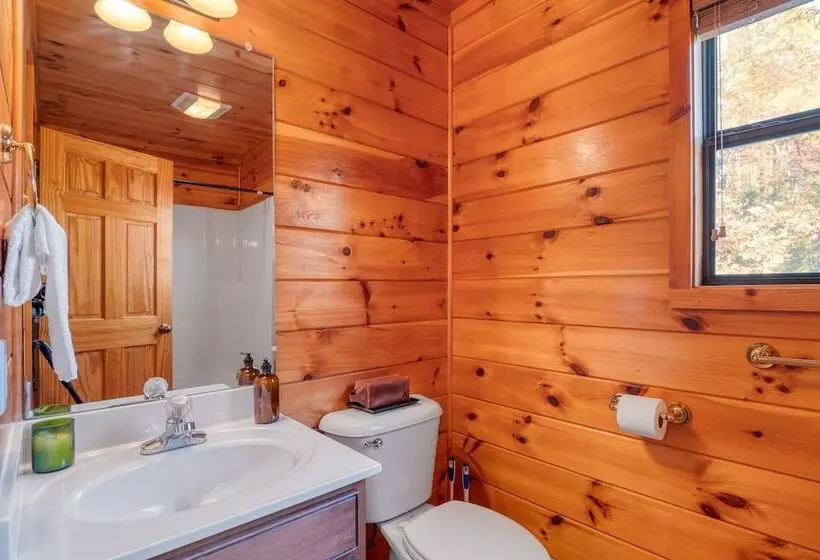 Hazel By Avantstay Cliffside Modern Cabin W/ Incredible Views & Hot Tub