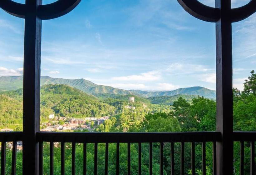 Hickory Ridge By Avantstay Incredible Private Elevated Cabin Sleeps 20!