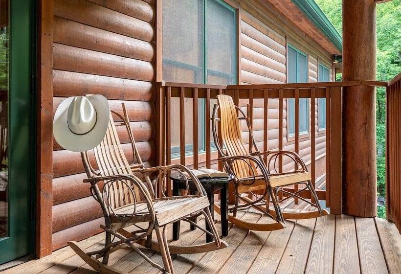 Hickory Ridge By Avantstay Incredible Private Elevated Cabin Sleeps 20!