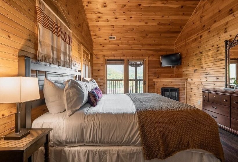 Hickory Ridge By Avantstay Incredible Private Elevated Cabin Sleeps 20!