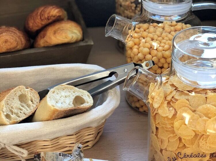 فندق Enzo Neufchateau By Kyriad Direct