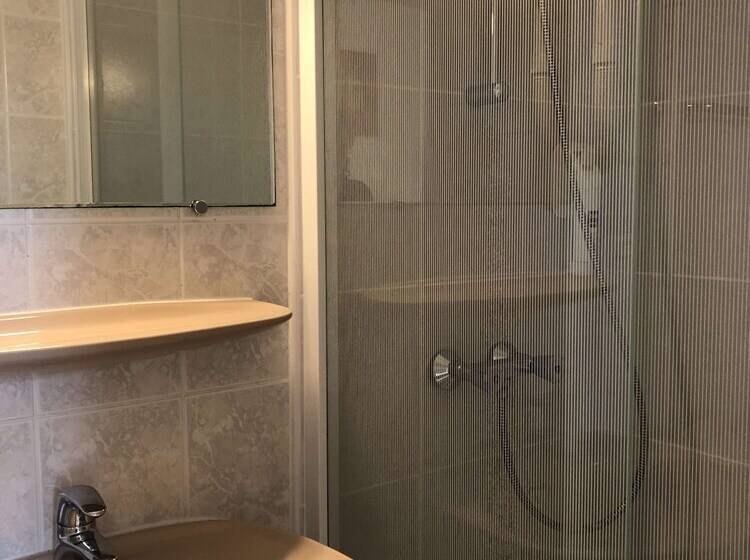 Hotel Enzo Neufchateau By Kyriad Direct