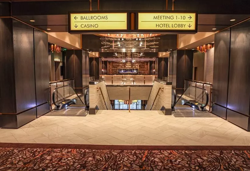 هتل Four Winds Casino South Bend
