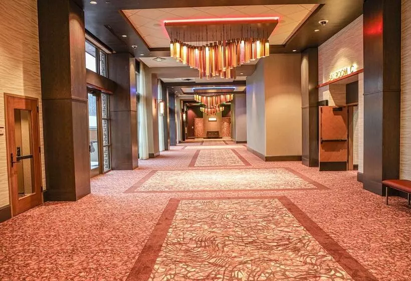 هتل Four Winds Casino South Bend