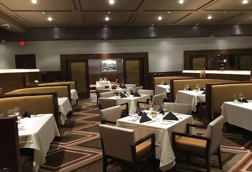 هتل Four Winds Casino South Bend
