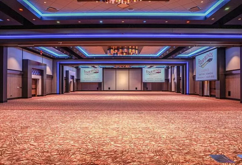 هتل Four Winds Casino South Bend