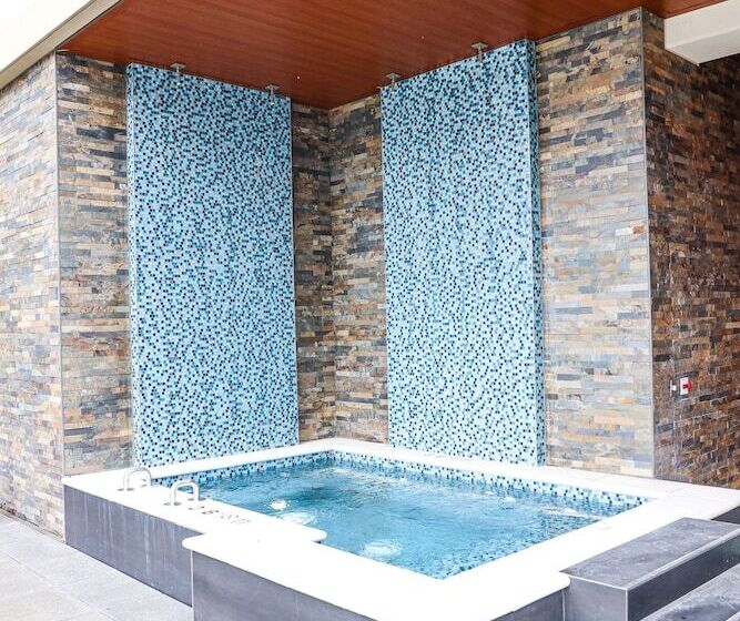 فندق Four Winds Casino South Bend