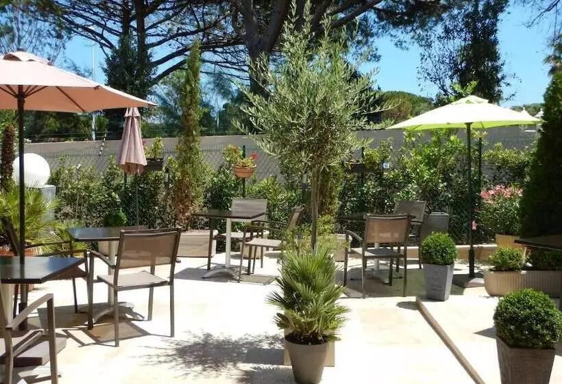 هتل Hôtel Miramar Cap D Antibes